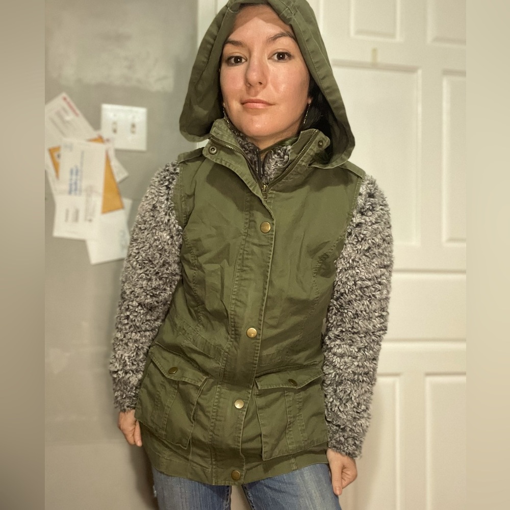 Army Green Utility Vest sm